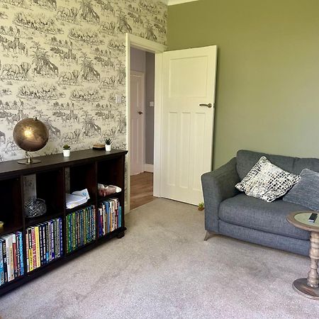 Lovely, Large Double Bedroom With Park View In Home Hazel Grove Luaran gambar