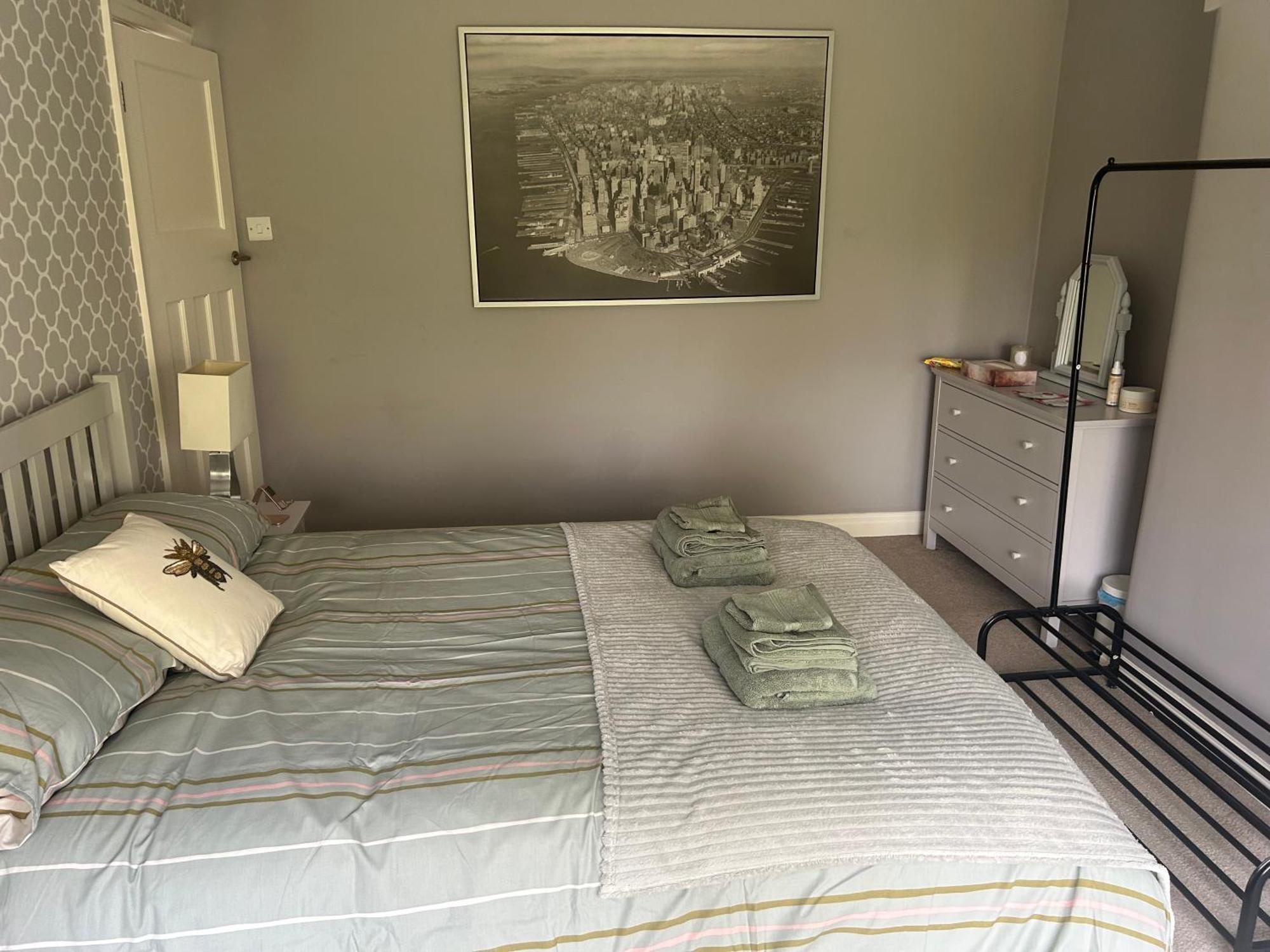 Lovely, Large Double Bedroom With Park View In Home Hazel Grove Luaran gambar
